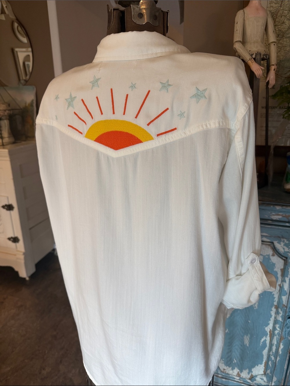 Billy T White Embroidered Button Up Shirt - Picture 2 of 10